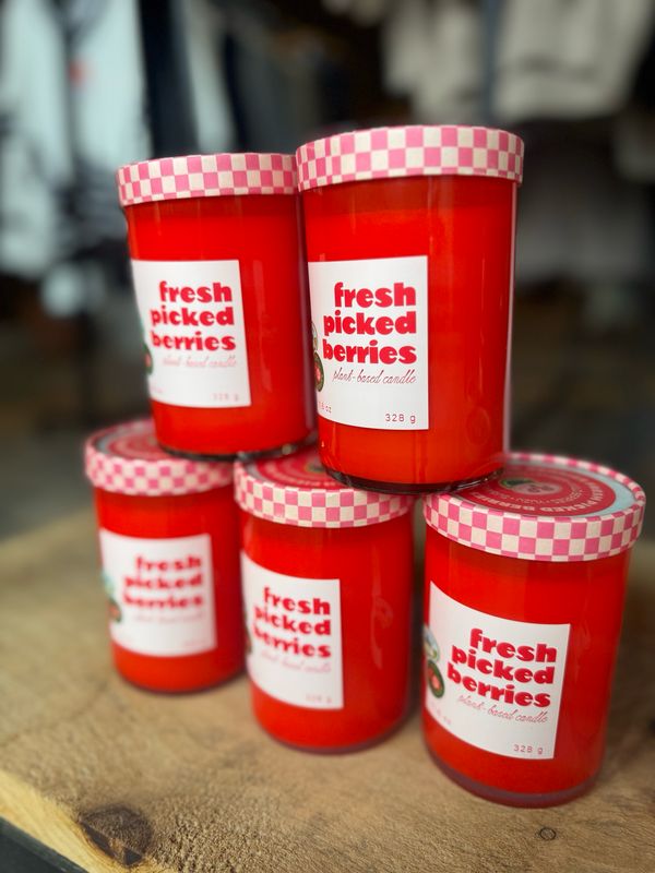 Illume Fresh Picked Berries Farmers Market Glass Candle