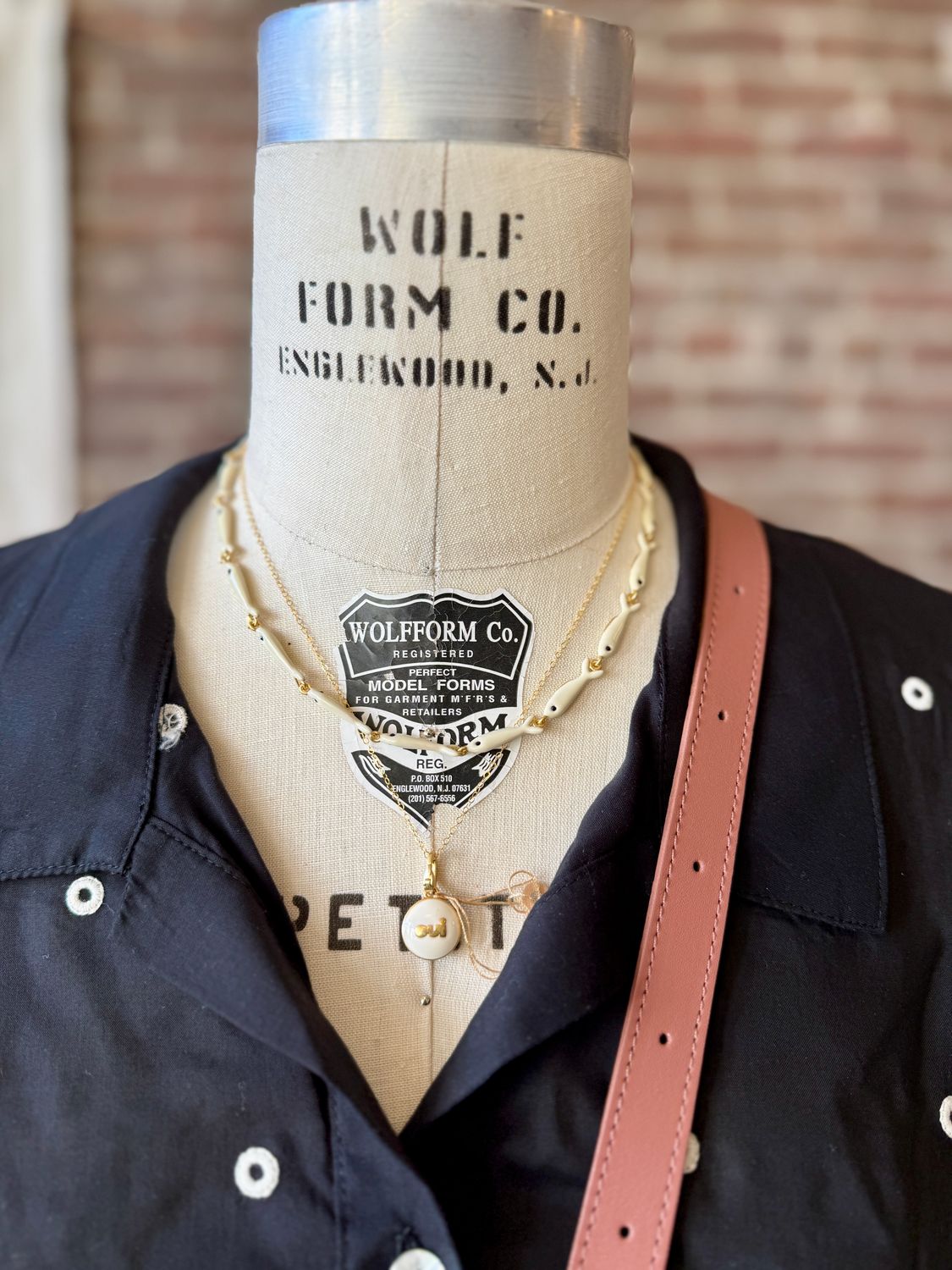 Clare V. Enamel Sardine Necklace in Cream CV15