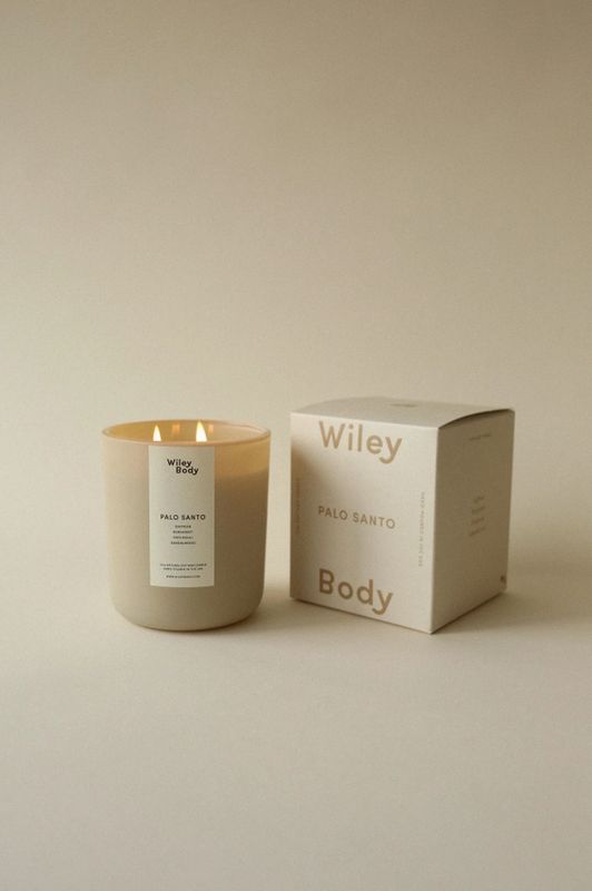 Wiley Body The Candle 100% Soy Wax in Palo Santo