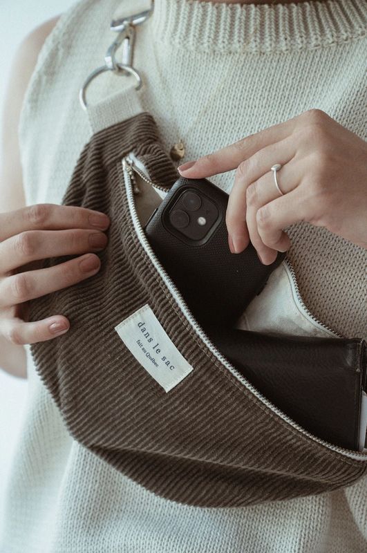 Dans Le Sac Corduroy Belt Bag in Jungle