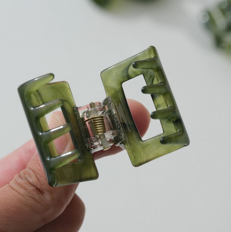 Adorro Jade Green Mini Claw Clip Square AD155