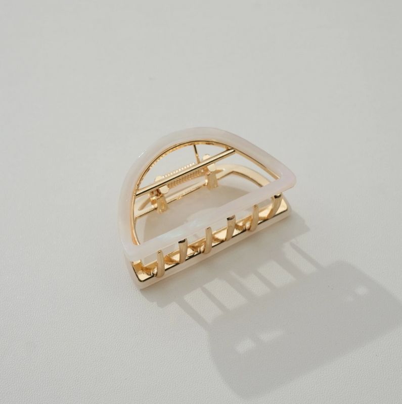 Adorro Rosalie Core Classic Half Moon Metal Claw Clip Small in Clear AD156