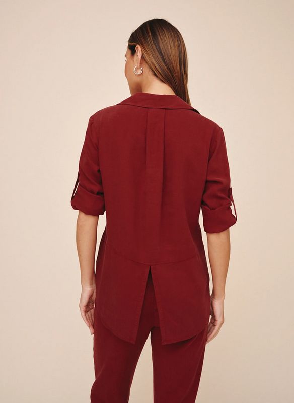 Bella Dahl Split Back Button Down in Deep Crimson