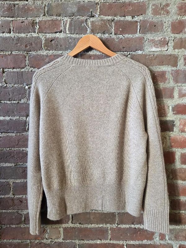 Estheme Cashmere Cable Sleeve Crew Neck Sweater