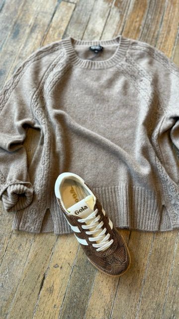 Estheme Cashmere Cable Sleeve Crew Neck Sweater