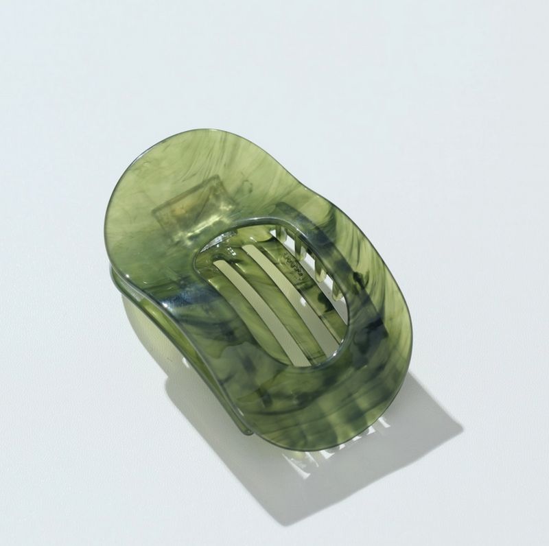 Adorro Oval Flat Lay Claw Clip in Green AD160