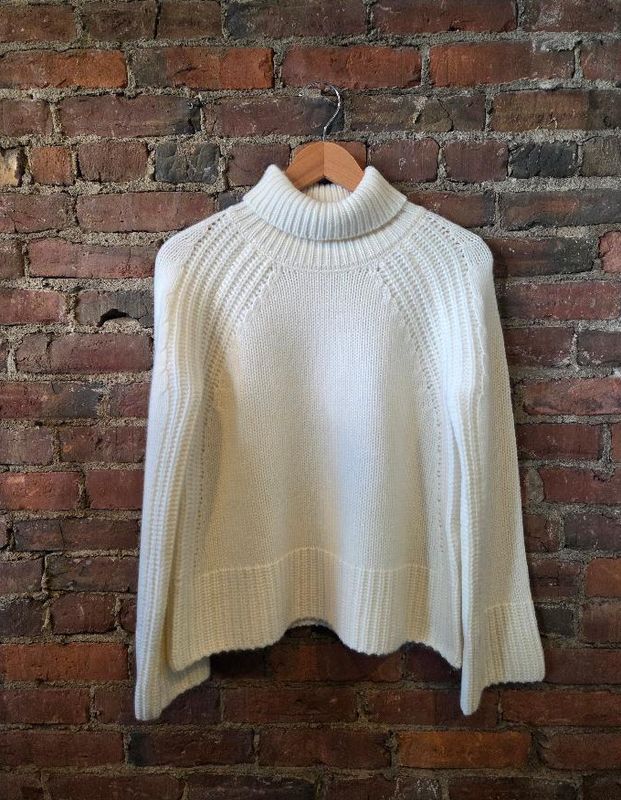 Estheme Cashmere Chunky Turtleneck Sweater