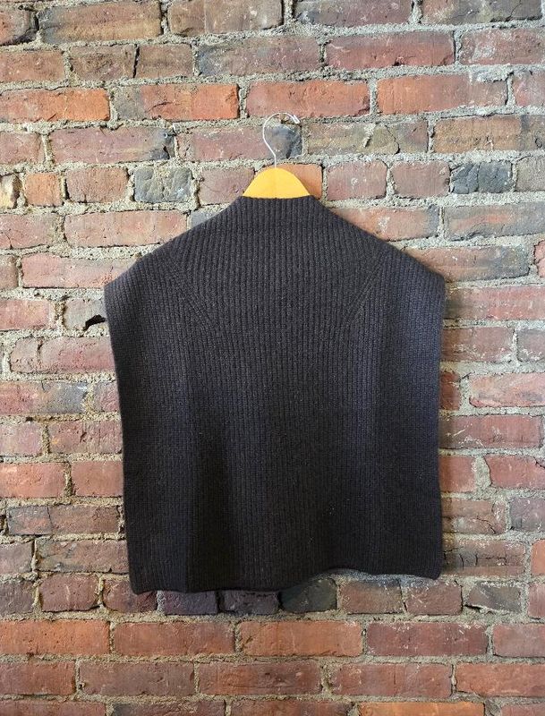 Estheme Cashmere Shell Vest with Hood