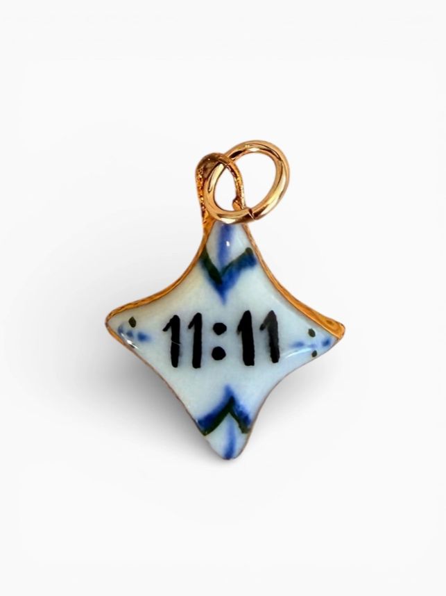 Sha Parle 11:11 4-Point Star Charm SH38