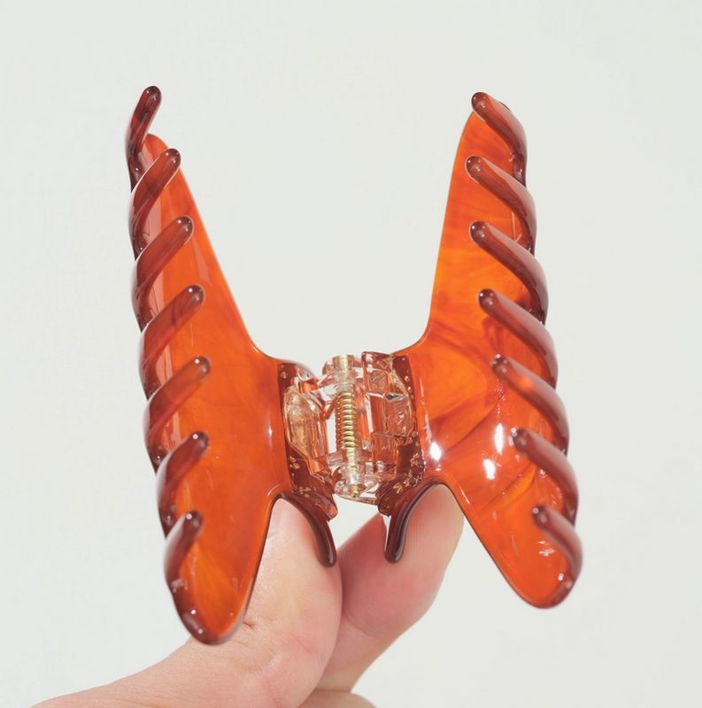 Adorro Cinnamon Spice Claw Clip AD182