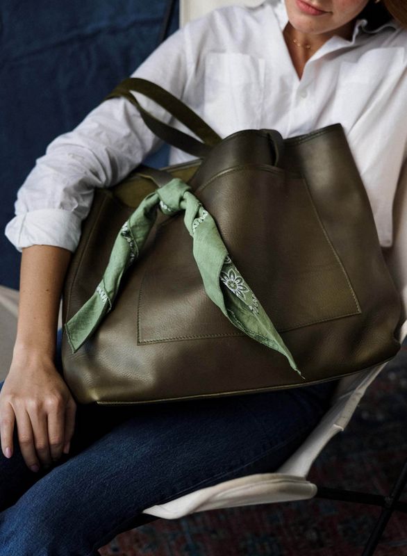 WP Standard Full-Grain Leather Oversized Tote Bag in Olive WP4