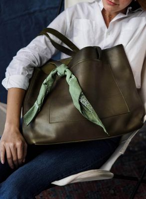 WP Standard Full-Grain Leather Oversized Tote Bag in Olive WP4