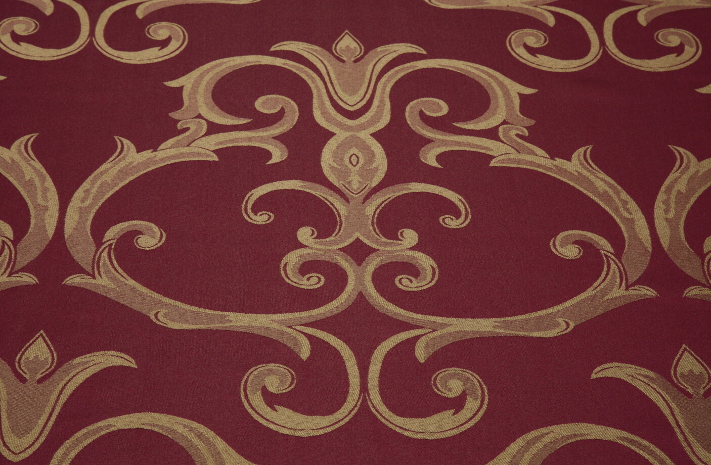 Burgundy / Gold Chopin