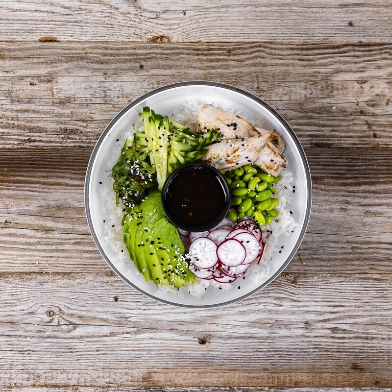Poke bowl with chicken