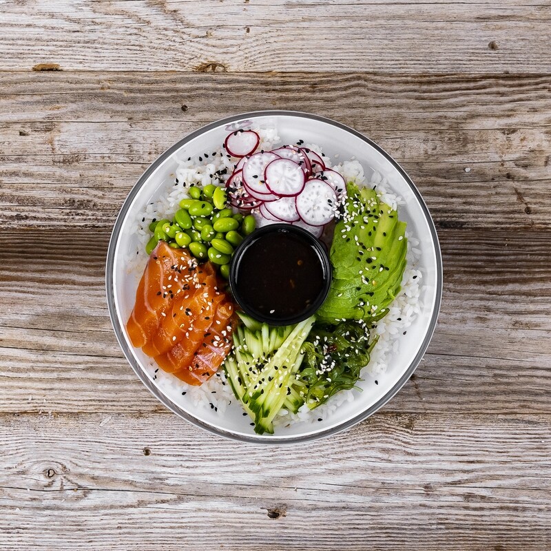 Poke bowl with salmon