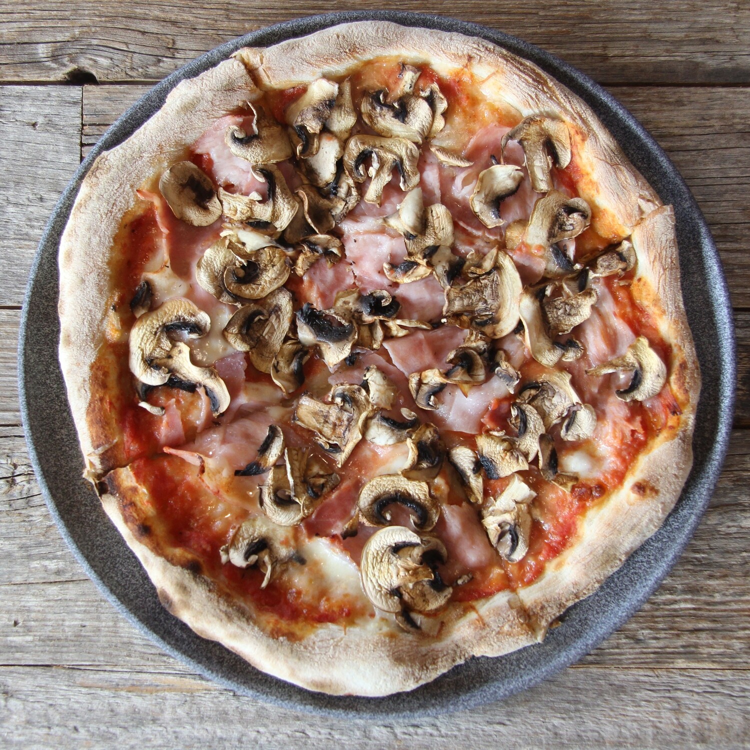 Prosciutto e funghi