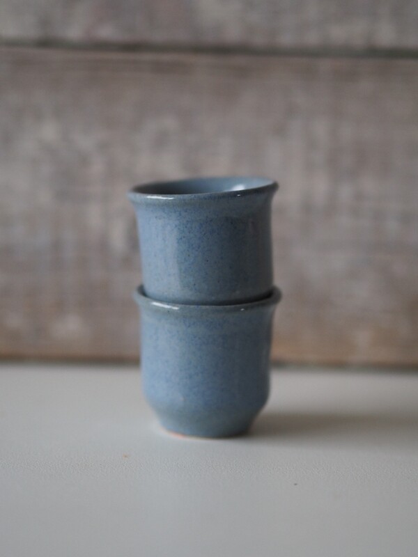 Becherchen Blauerin