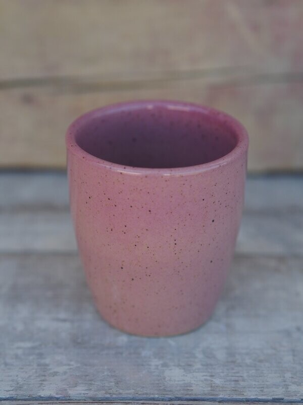 Becher rosa mit Spots