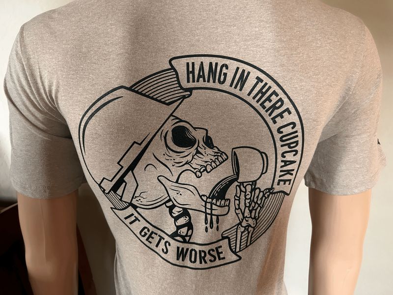 Hang in there cupcake T-shirt