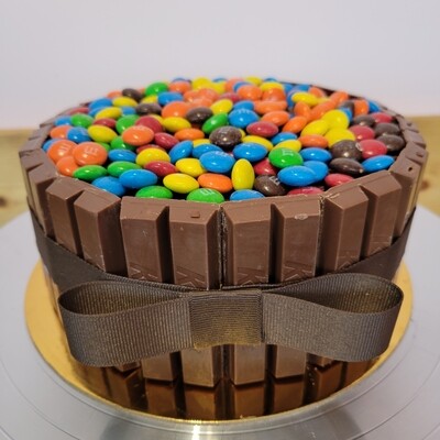 KitKat M&Ms Chocolate Cake