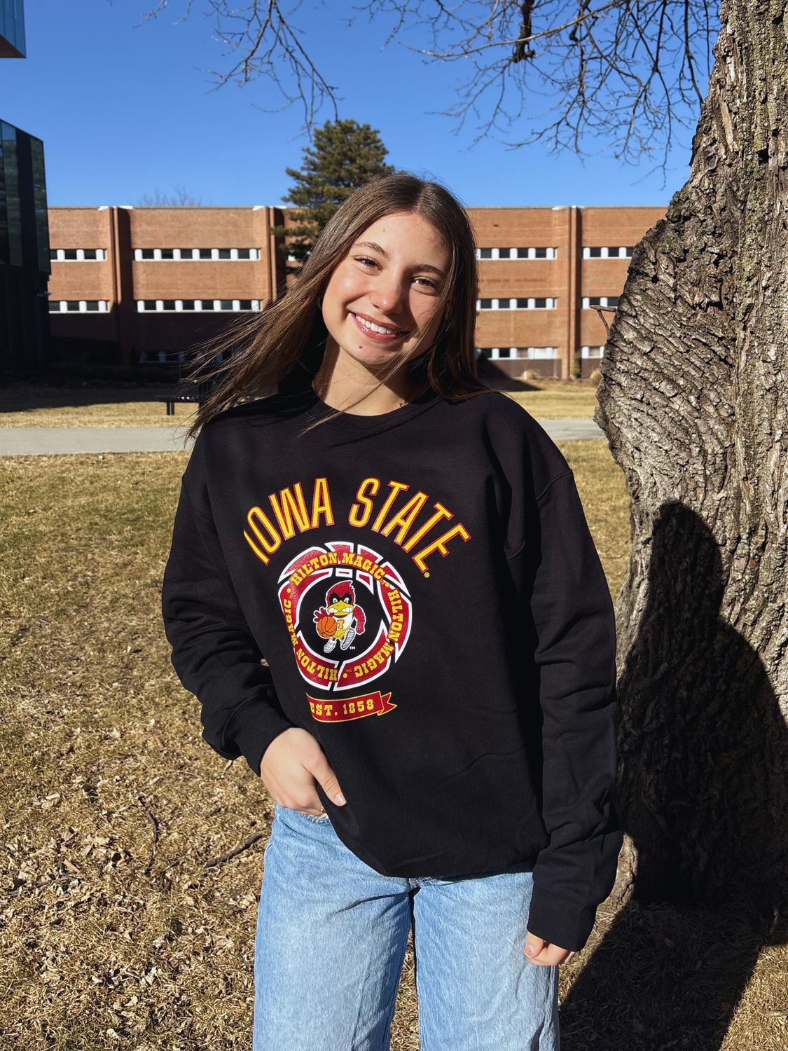 Hilton Magic Crewneck - XL