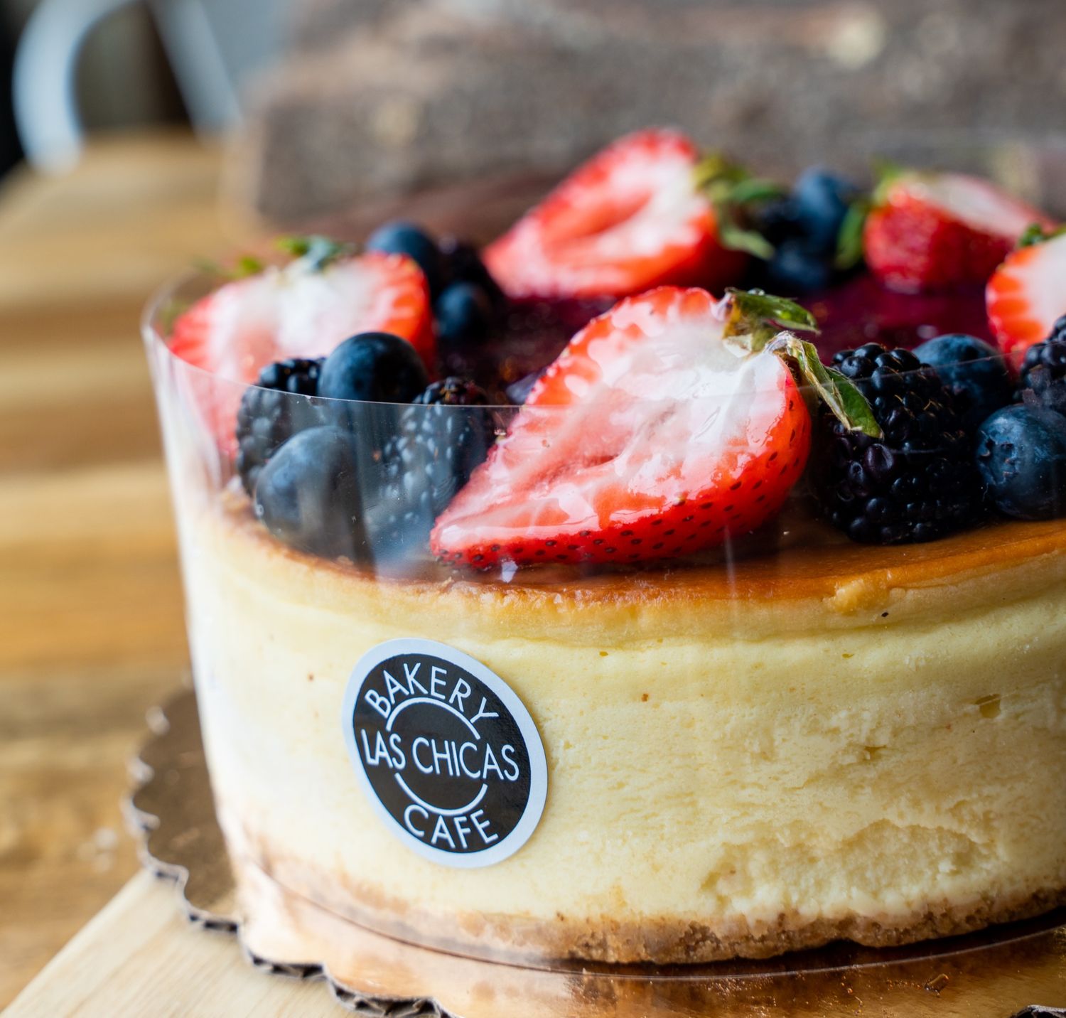 CHEESECAKE 8" (serves 10-14)