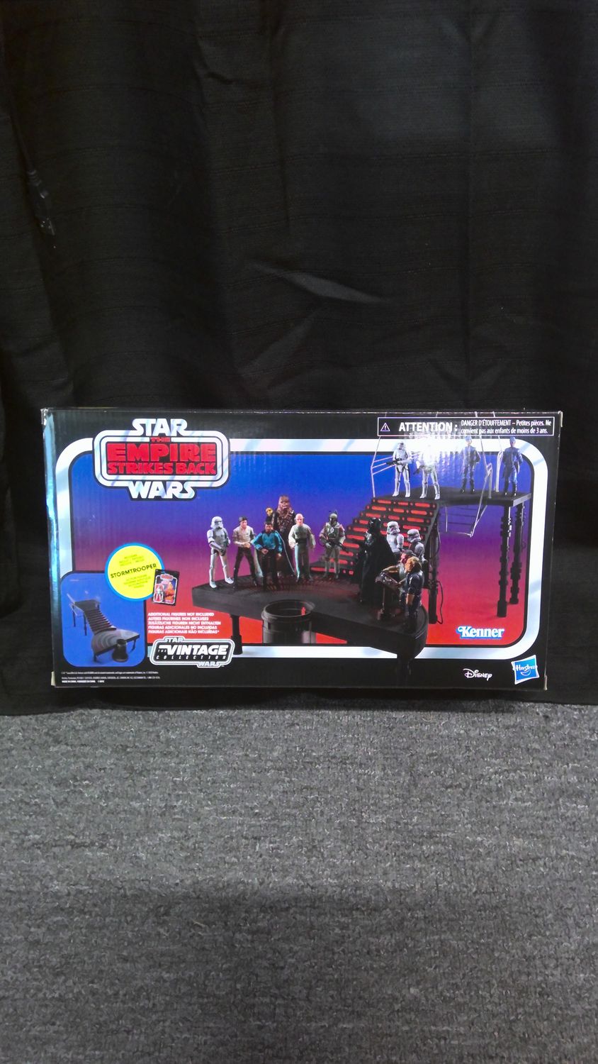 Star Wars Carbon-Freezing Chamber
