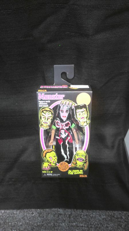 Neca Ben Cooper Glow In The Dark Vampire Girl