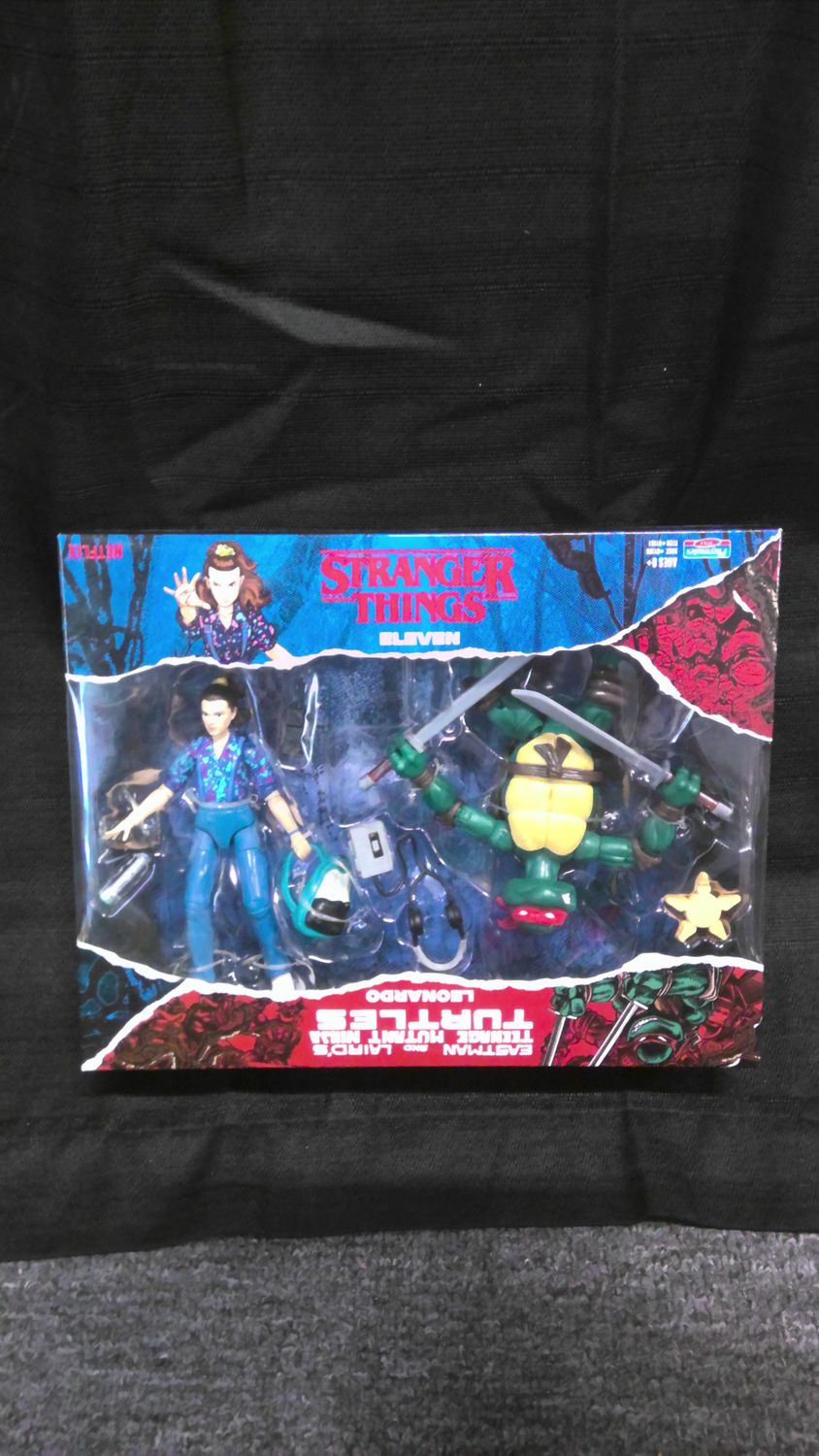 Playmates TMNT Stranger Things Leonardo and Eleven Playmates TMNT Stranger Things Leonardo and Eleven