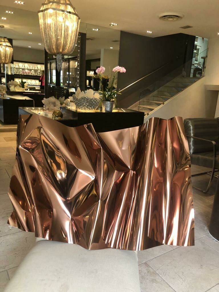 Escultura de aluminio Rose Gold Brillante