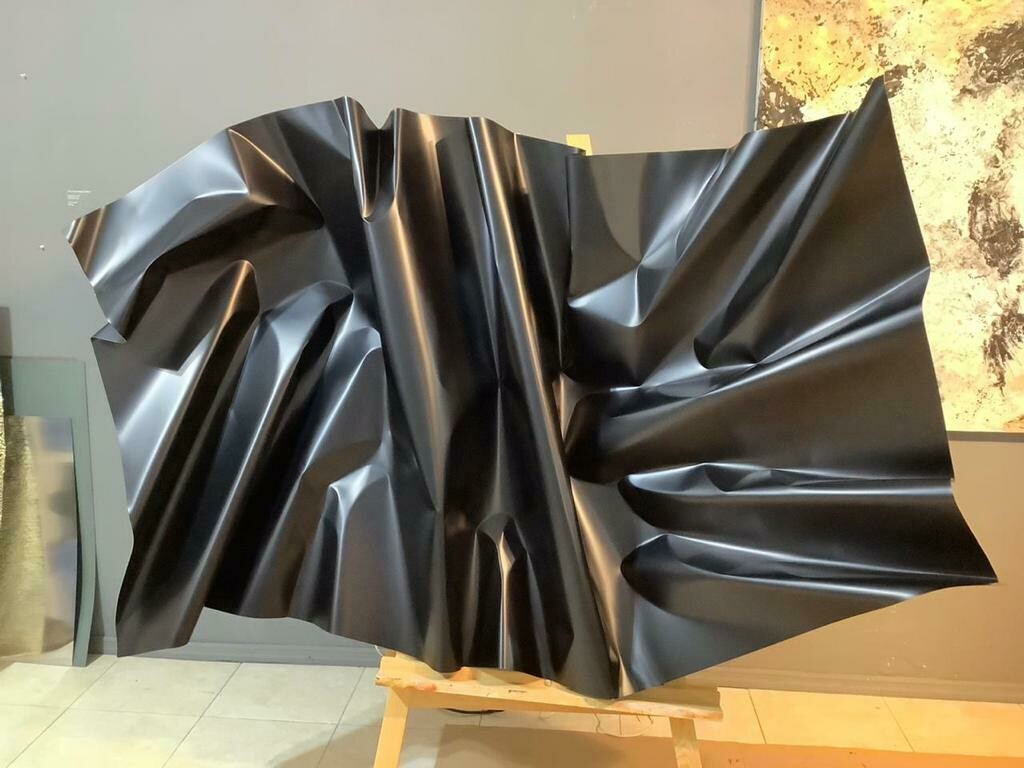 Escultura de Aluminio Humo Mate