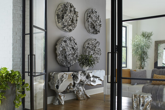 WALL DECOR