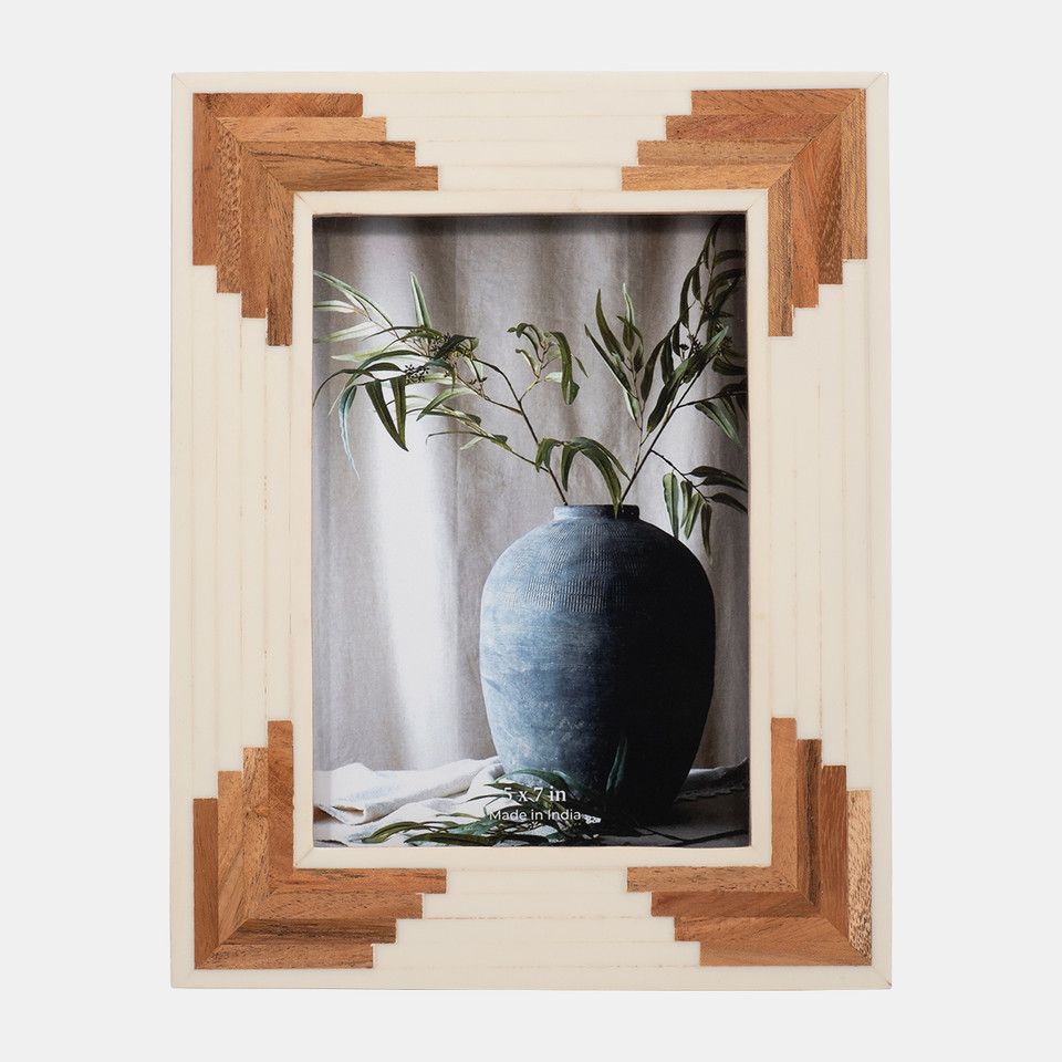 Resin, 4x6 Cascading Wood Photo Frame, White