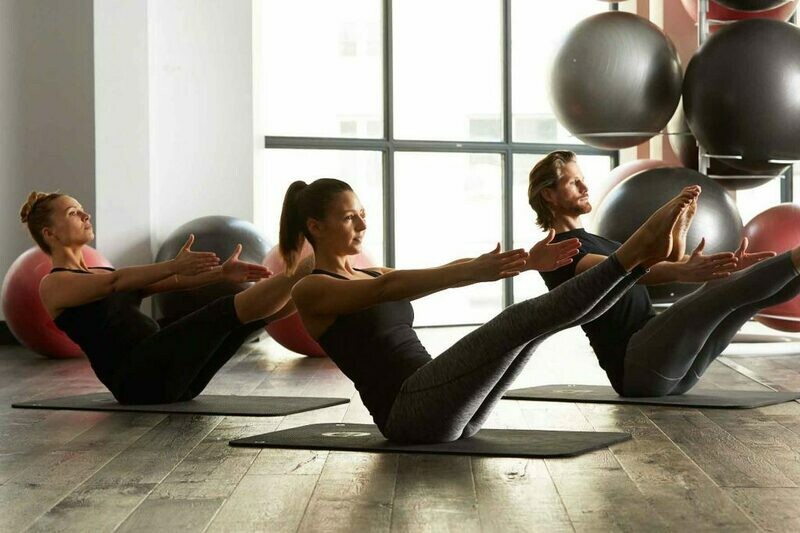 PILATES / PILATES BALL
