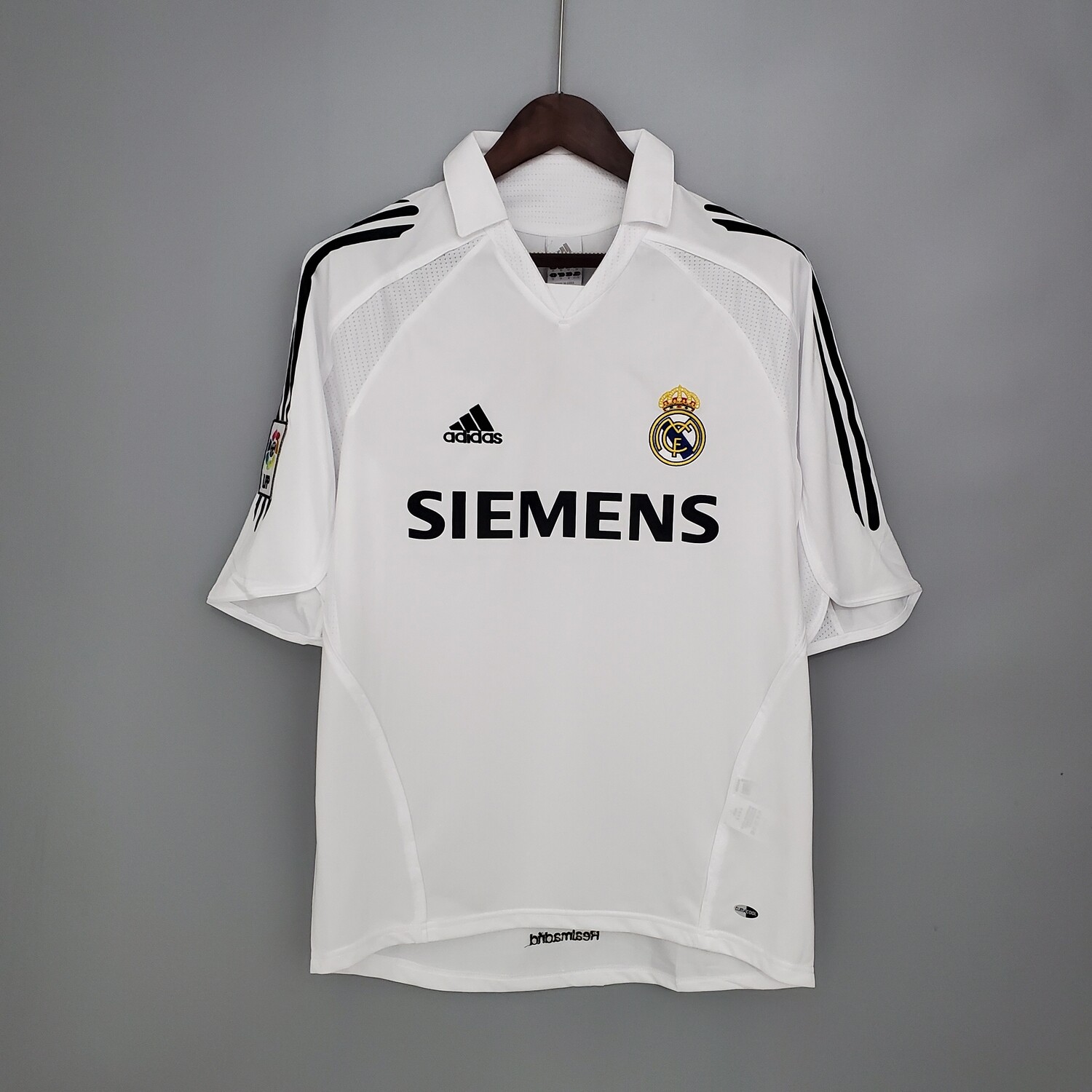 Real Madrid Home 2005-06 Retro Jersey [PREPAID ONLY]