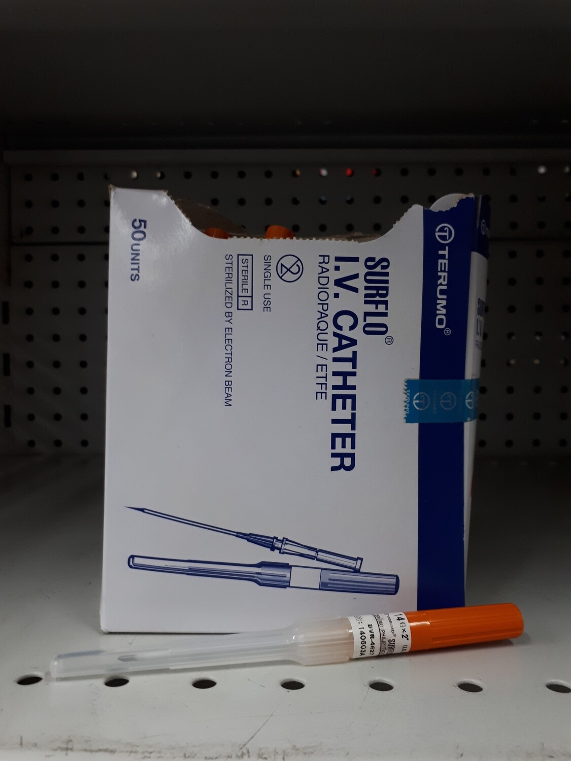 Surflo IV Catheter 14g x 50mm