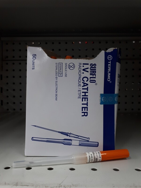 Surflo IV Catheter 14g x 50mm 
