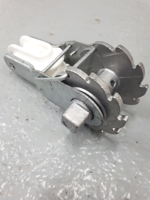 Insulated Ratchet Strainer