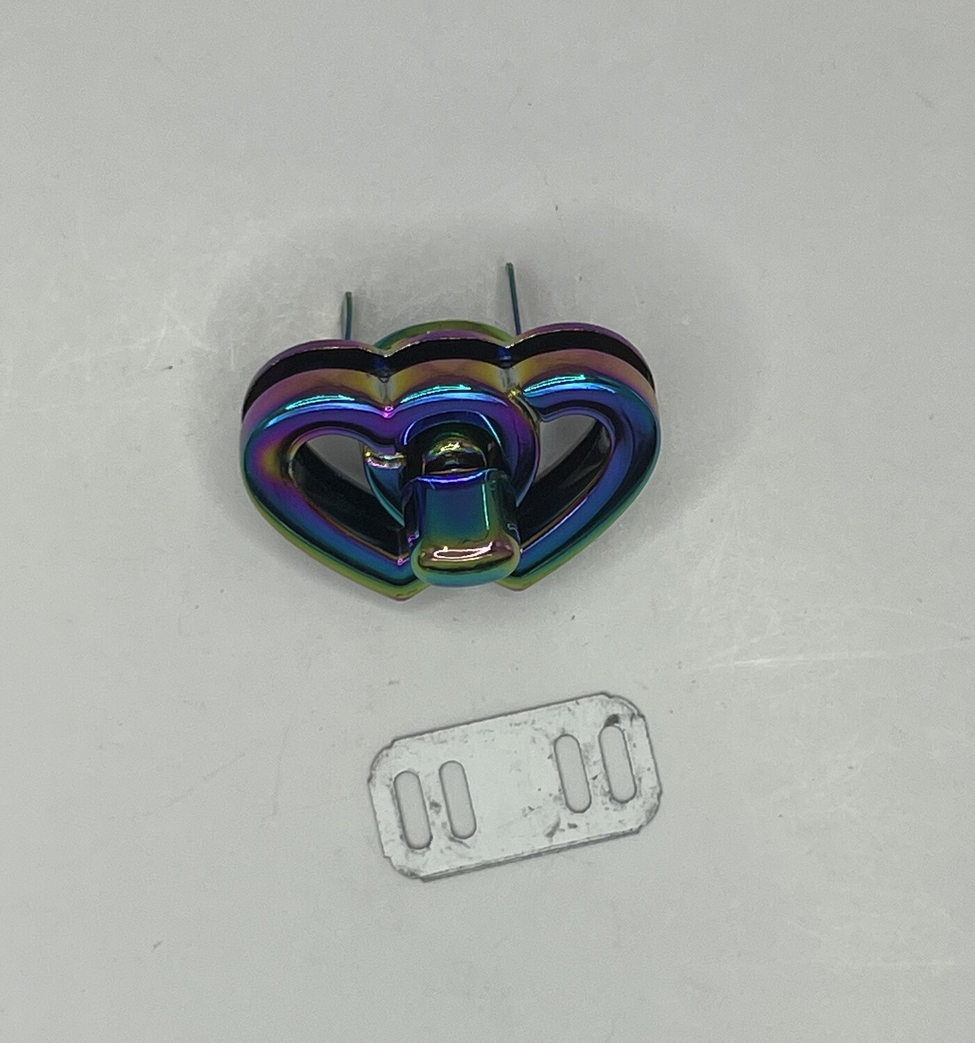 Twist Lock Double Heart Shape Rainbow (1-Pack)