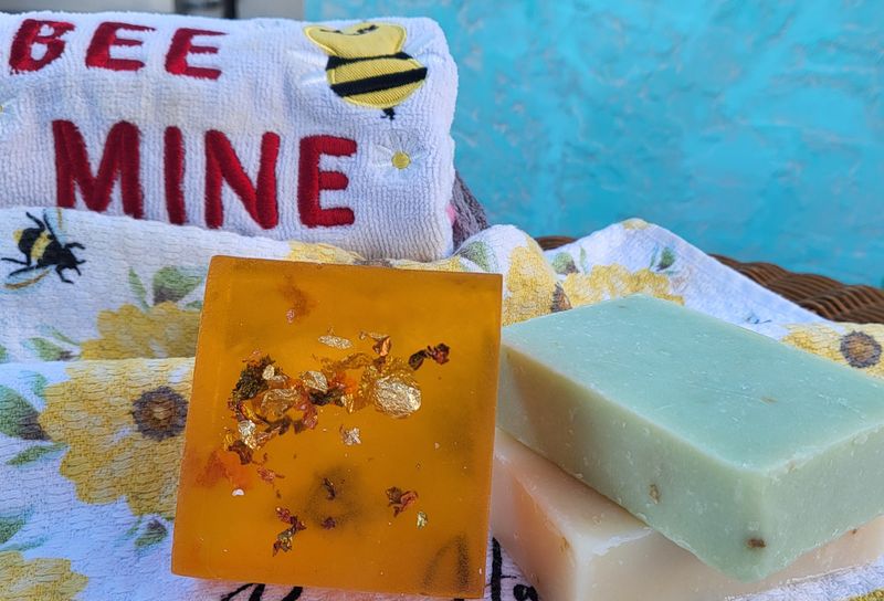 4oz Propolis Honey Cream Soap Bar
