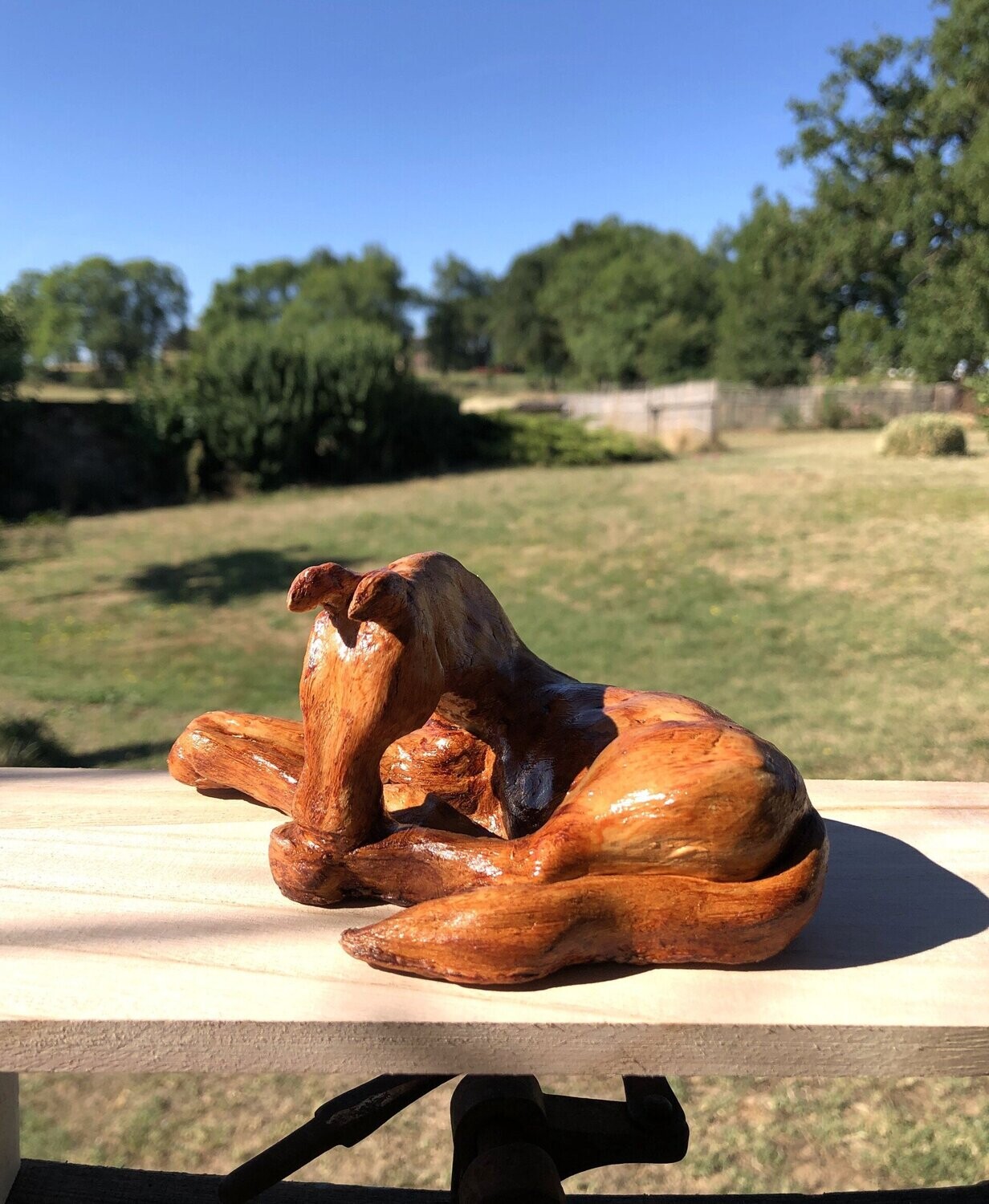 "Au calme".
Sculpture argile de 16cm de large et 8cm de haut.
Argile, pigments naturels, vernis.