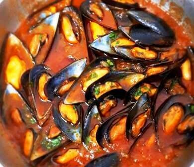 MEJILLONES A LA MARINERA (12 UNIDADES) MEJILLONES A LA MARINERA (12 UNIDADES)