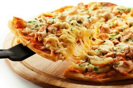 PIZZA CAMPESINA, POLLO Y FRUTOS SECOS PIZZA CAMPESINA, POLLO Y FRUTOS SECOS