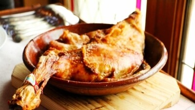 CUARTO DE LECHAZO ASADO CUARTO DE LECHAZO ASADO