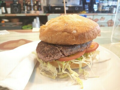 TERNERA CLASIC, LA 2ª HAMBURGUESA AL 50%. TERNERA CLASIC, LA 2ª HAMBURGUESA AL 50%.