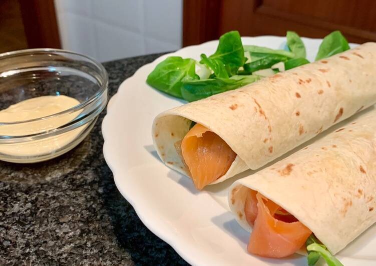 FAJITA DE SALMÓN FAJITA DE SALMÓN