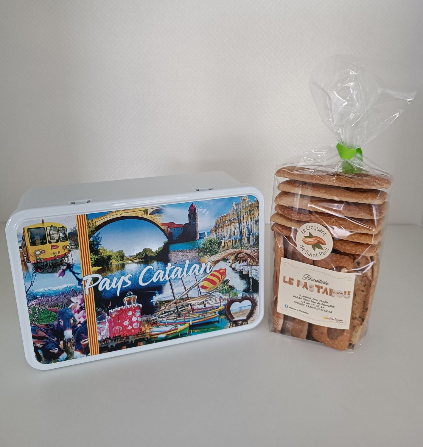 Coffret Boîte Pays Catalan 2 + Sachet Croquants 200g Biscuiterie Le Pastadou Coffret Boîte Pays Catalan 2 + Sachet Croquants 200g Biscuiterie Le Pastadou