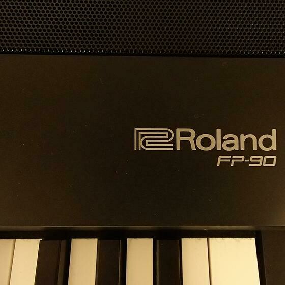 Roland FP 90
