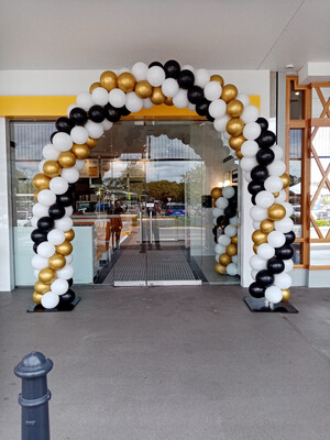 Small-Spiral Balloon Arch-Indoor