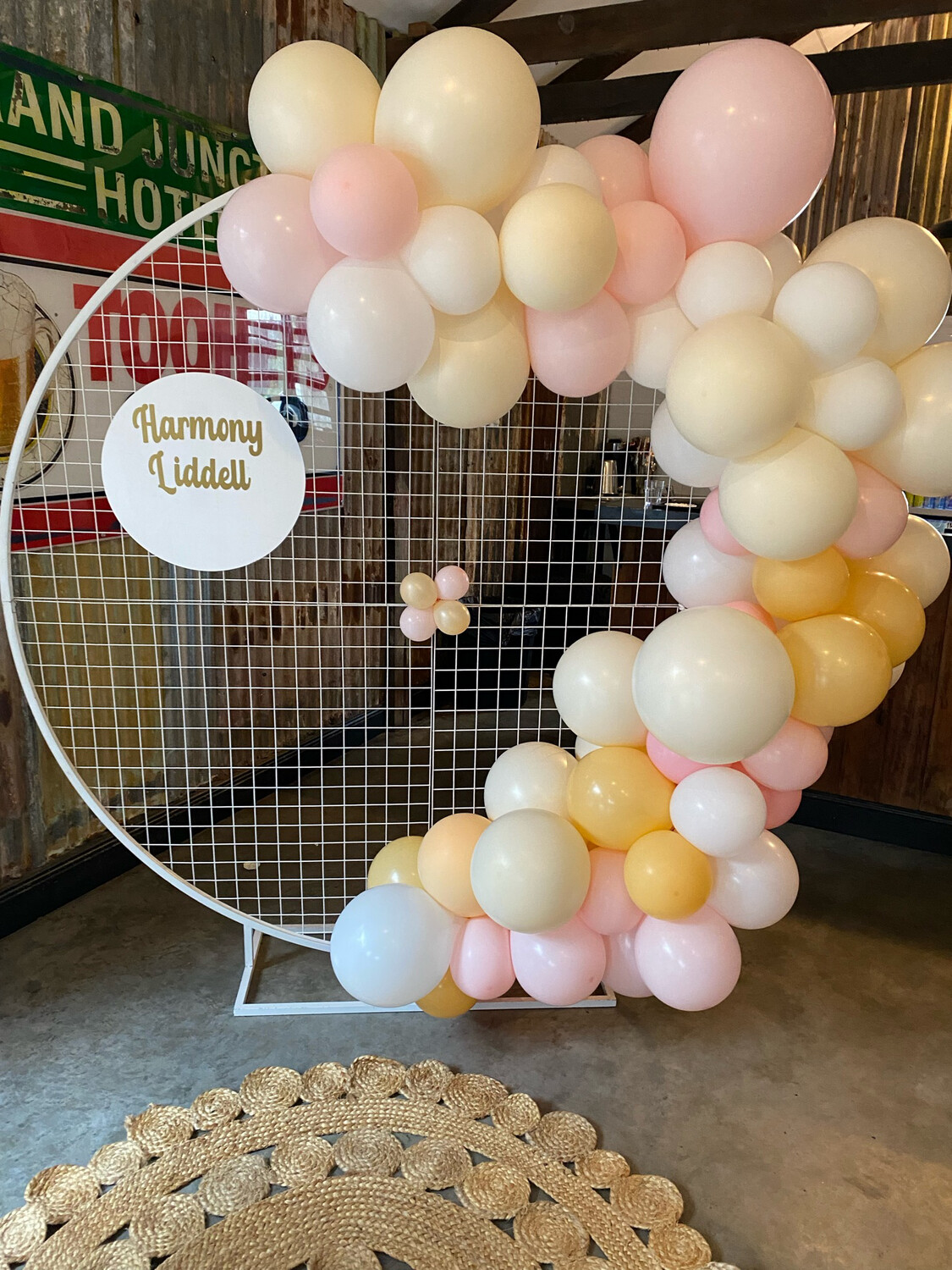 Long -Garland + Mesh Hire